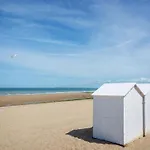 Schoene Mit Terrasse In Der Naehe Des Meeres By Interhome