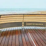 Apartman Schoene Mit Terrasse In Der Naehe Des Meeres By Interhome