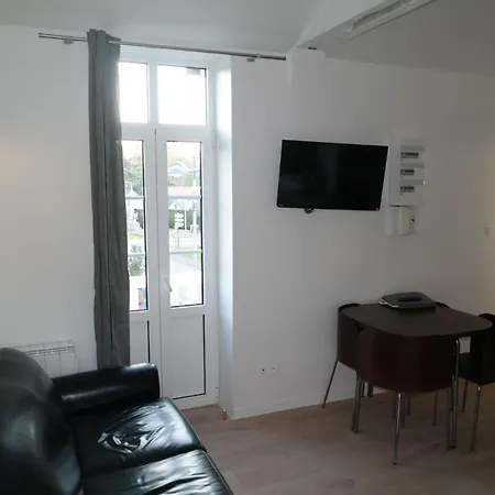 Apartmán Schoene Mit Terrasse In Der Naehe Des Meeres By Interhome